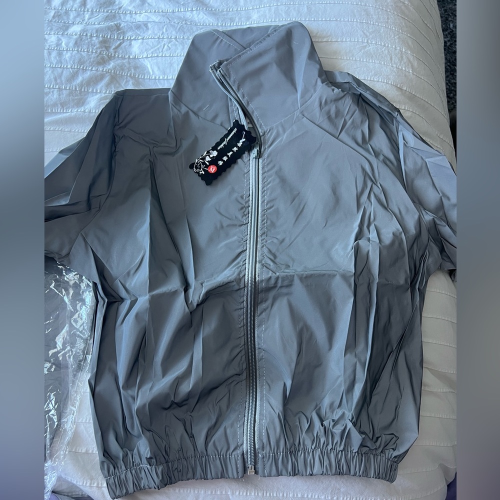 Reflective windbreaker